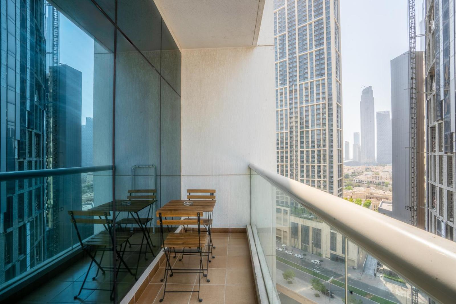 Rh- Prime Location, Modern 01br, Walk Away From Mall & Burj Khalifa * Dubai