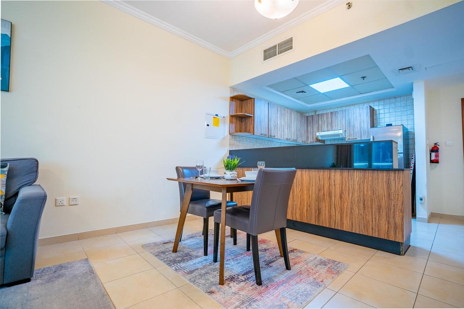 Apartment Rh- Prime Location, Modern 01br, Walk Away From Mall & Burj Khalifa *